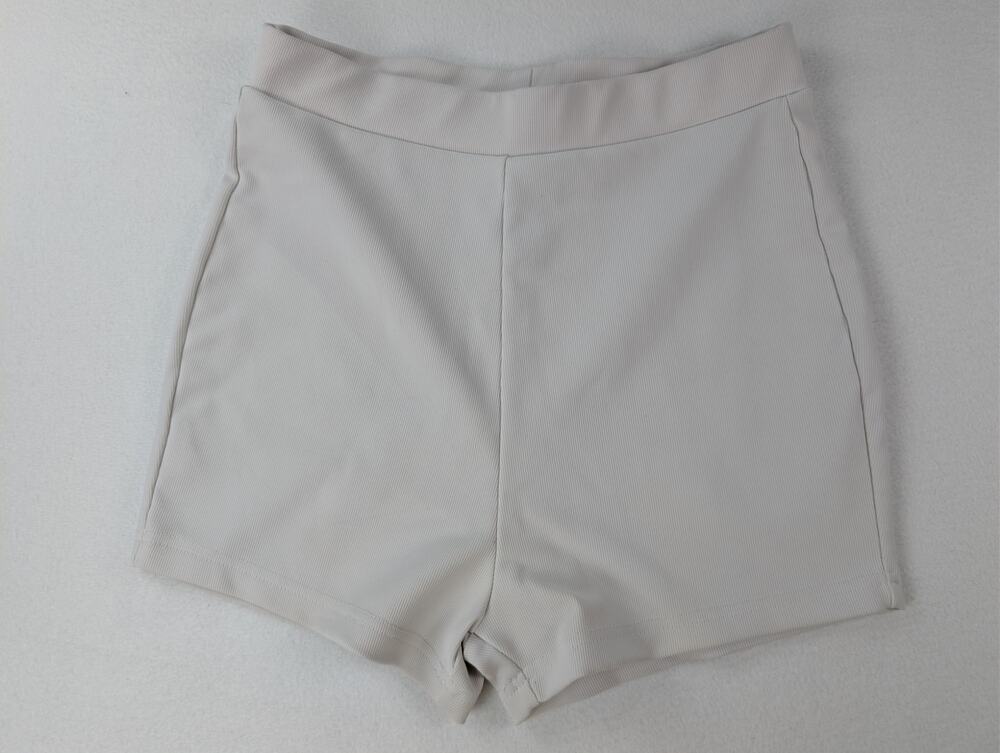 White Fox Boutique Cream Ribbed High Waisted Shorts Size M